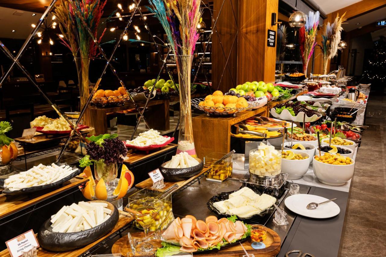 Demiray Hotel Old City Istanbul Exterior photo A buffet at a hotel