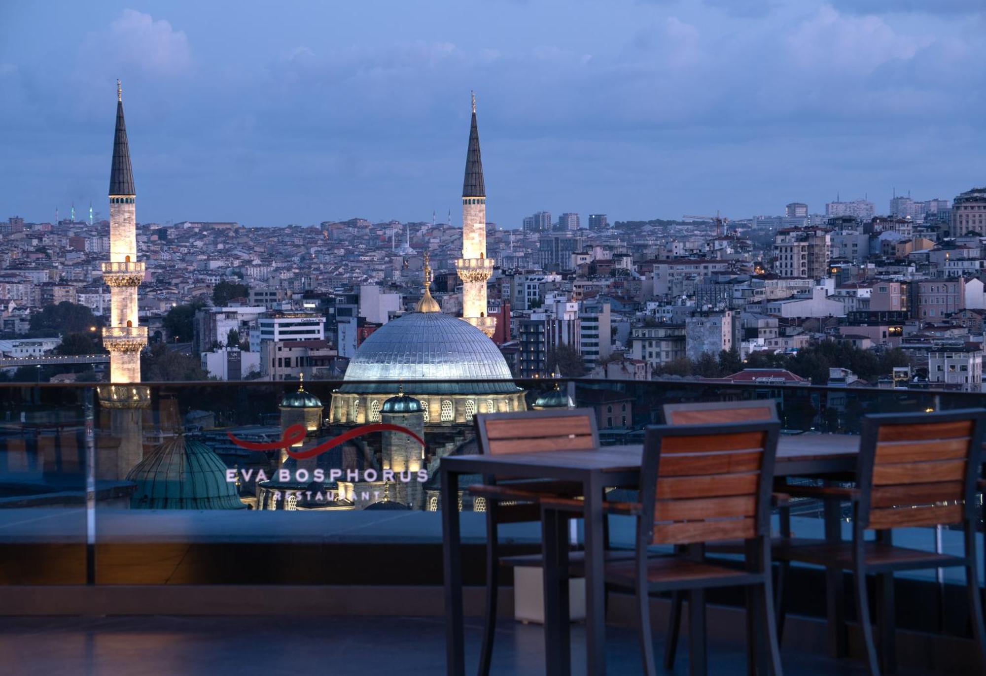 Demiray Hotel Old City Istanbul Exterior photo View from the hotel's rooftop bar